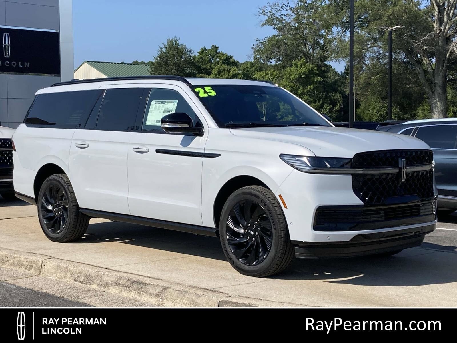 2025 LINCOLN Navigator L
