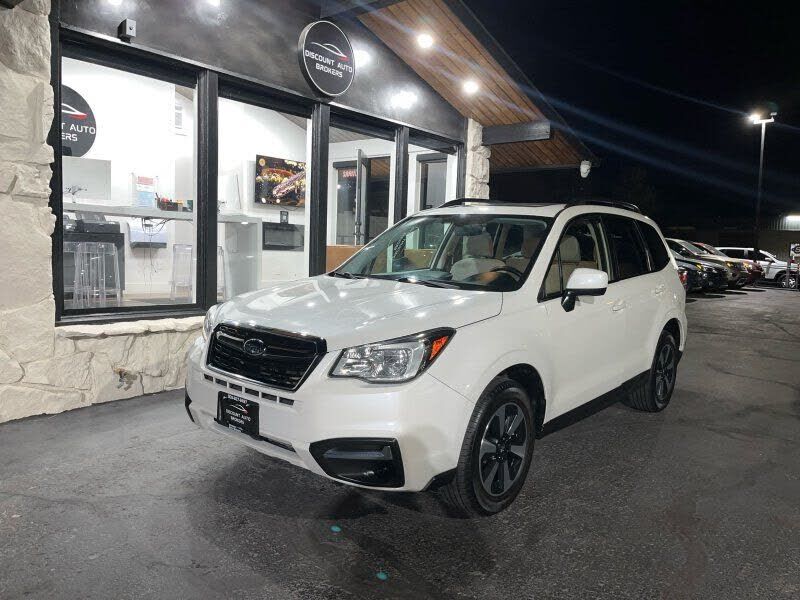 2017 SUBARU Forester