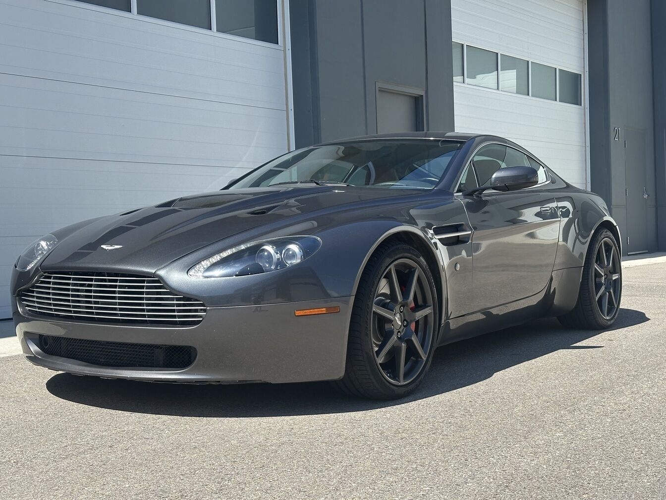 Aston Martin V8 Vantage