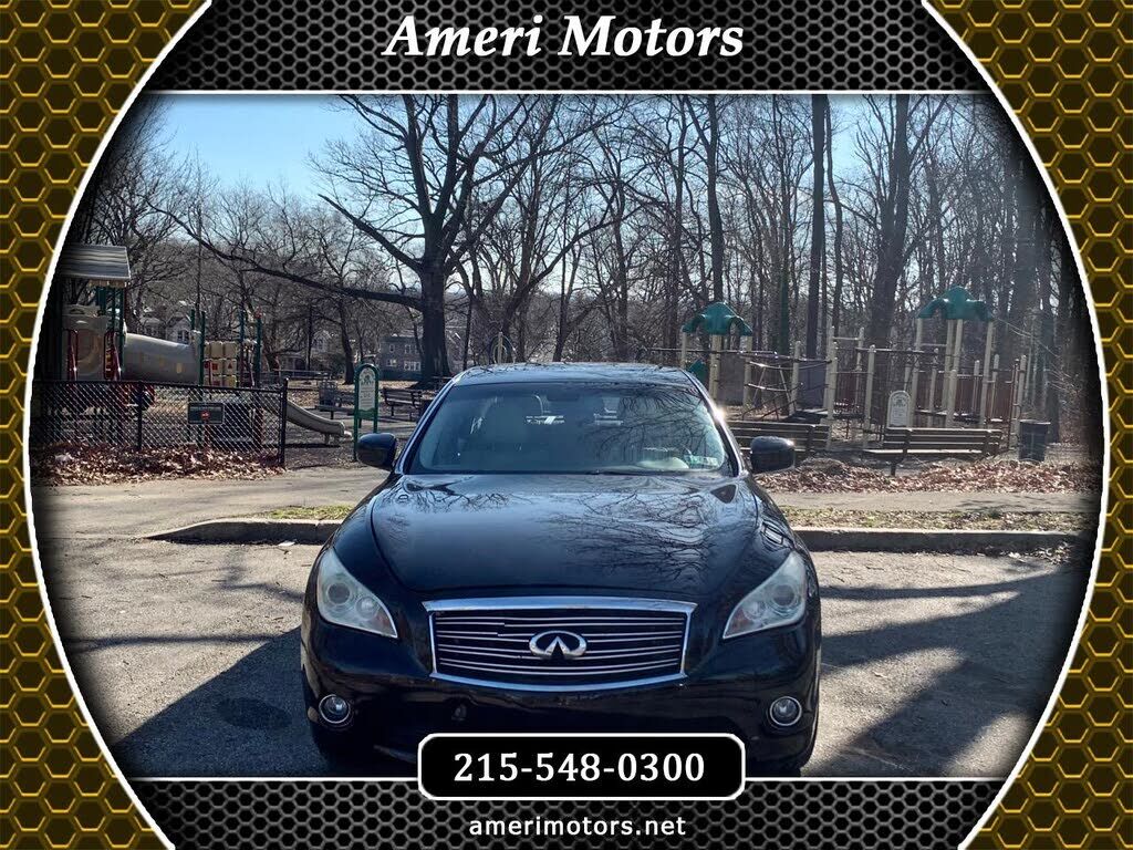 2011 INFINITI M37