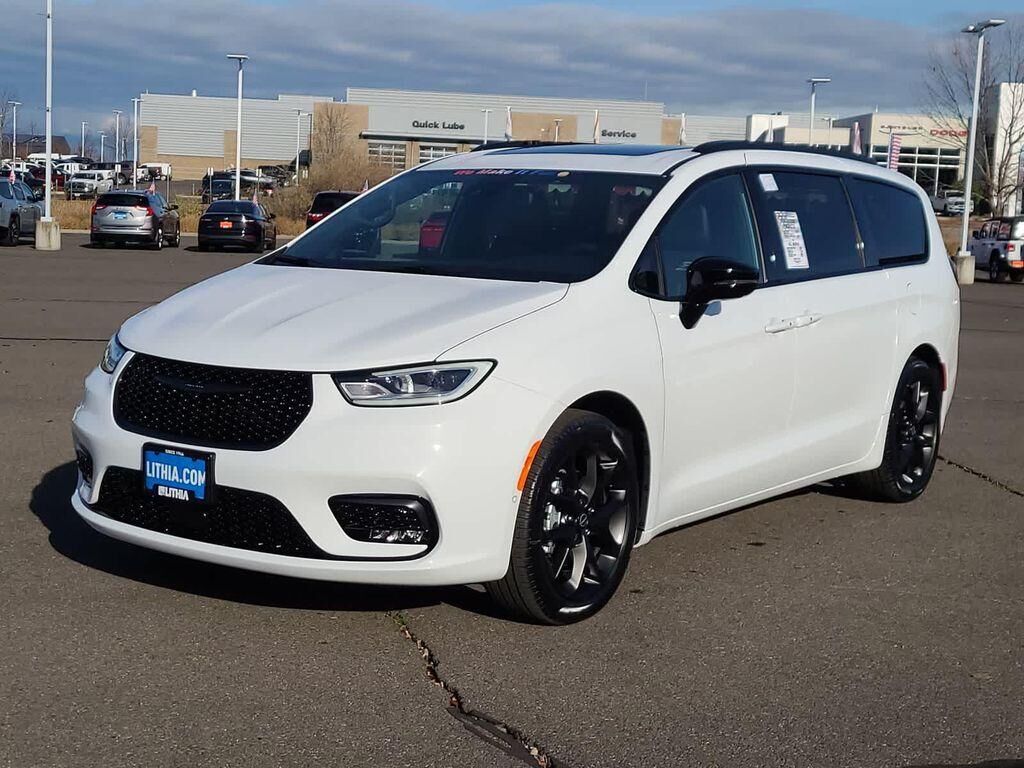 2026 CHRYSLER Pacifica