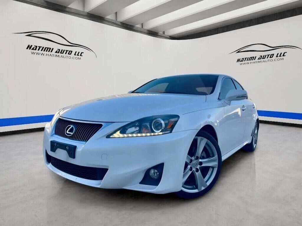 2011 LEXUS IS