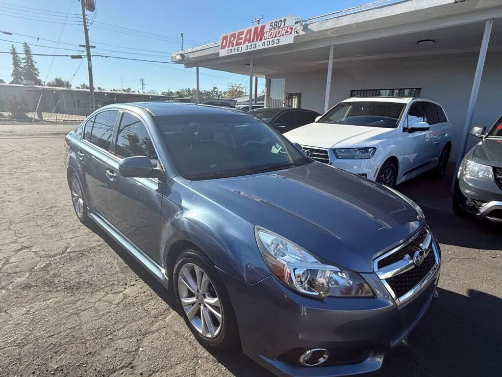 2013 SUBARU Legacy