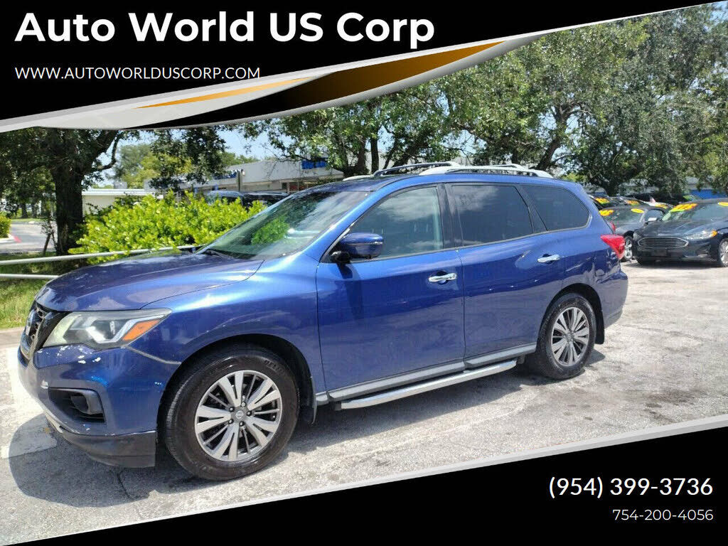 2017 NISSAN Pathfinder