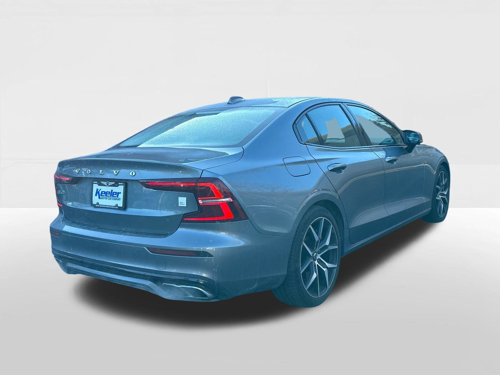 2021 VOLVO S60