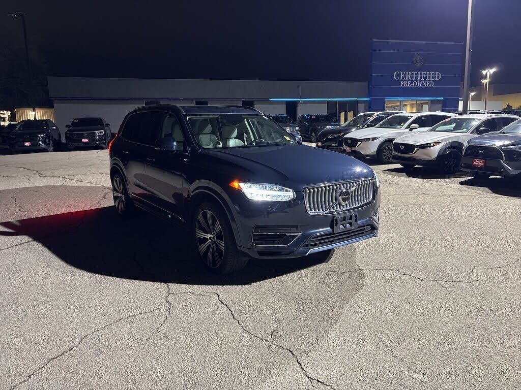 2020 VOLVO XC90