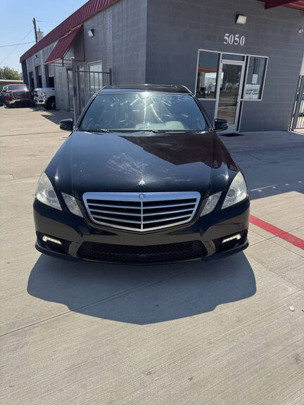 2011 MERCEDES-BENZ E-Class