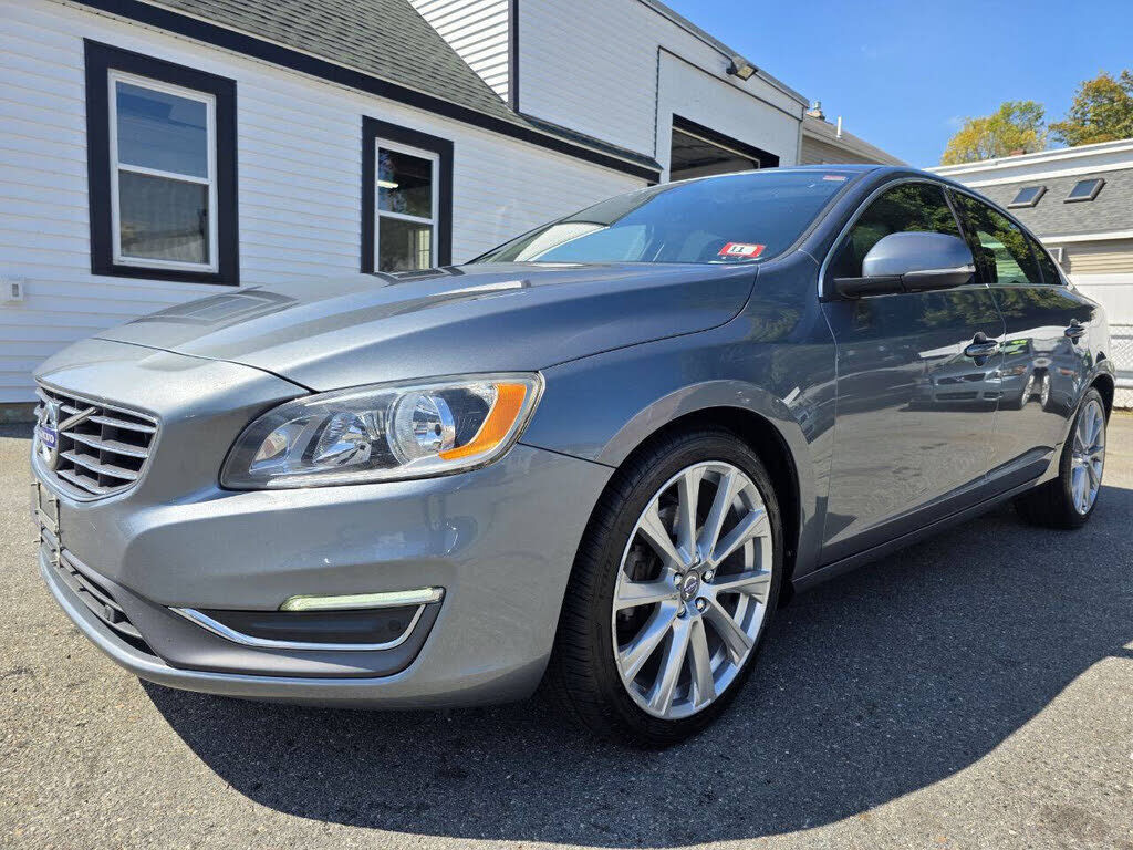2016 VOLVO S60