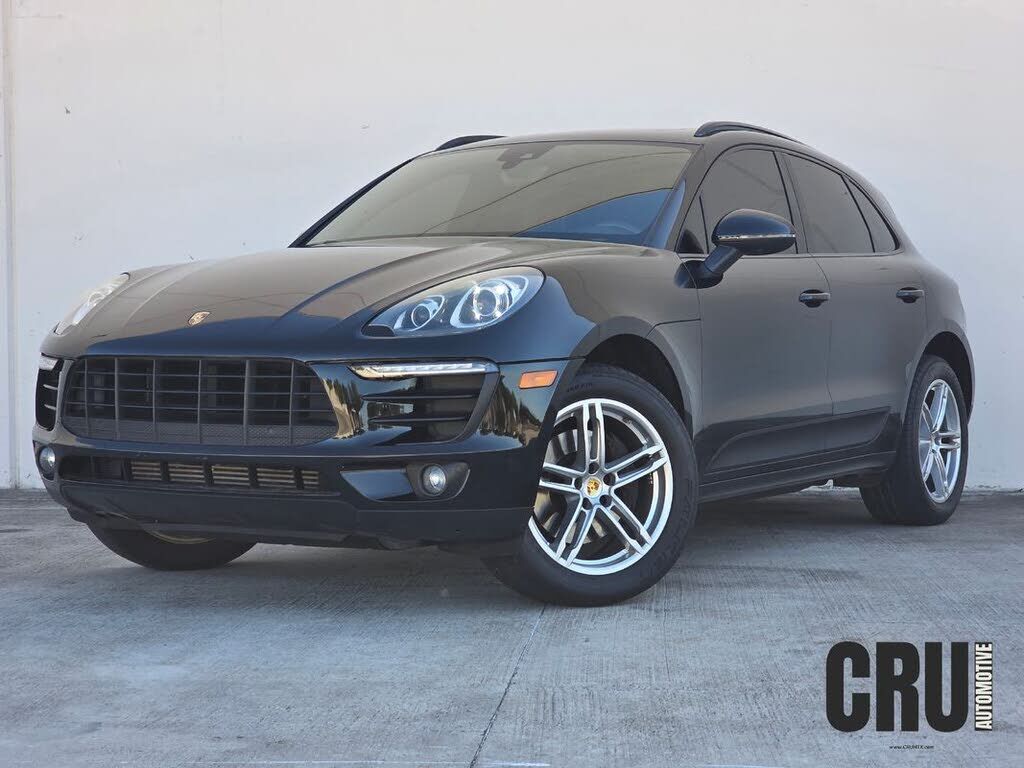2018 PORSCHE Macan