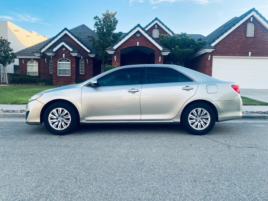 2013 TOYOTA Camry