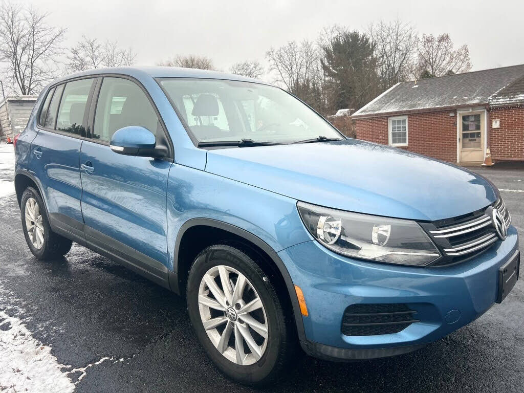 2017 VOLKSWAGEN Tiguan