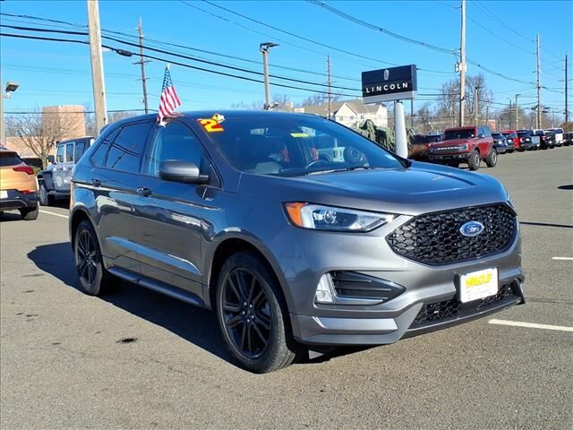 2023 FORD Edge