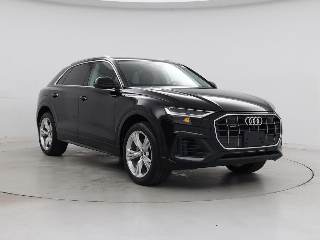 2022 AUDI Q8