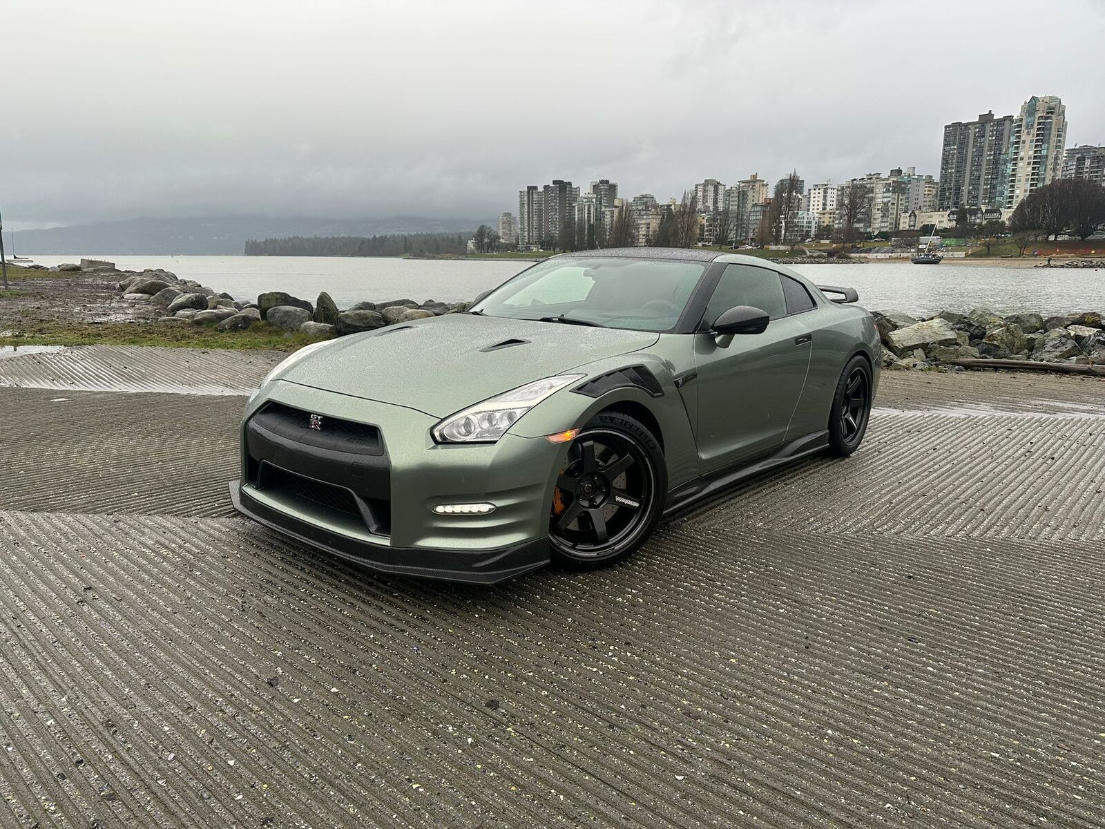 Nissan GT-R