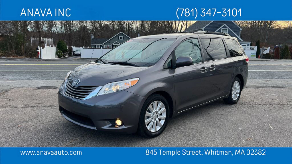 2011 TOYOTA Sienna