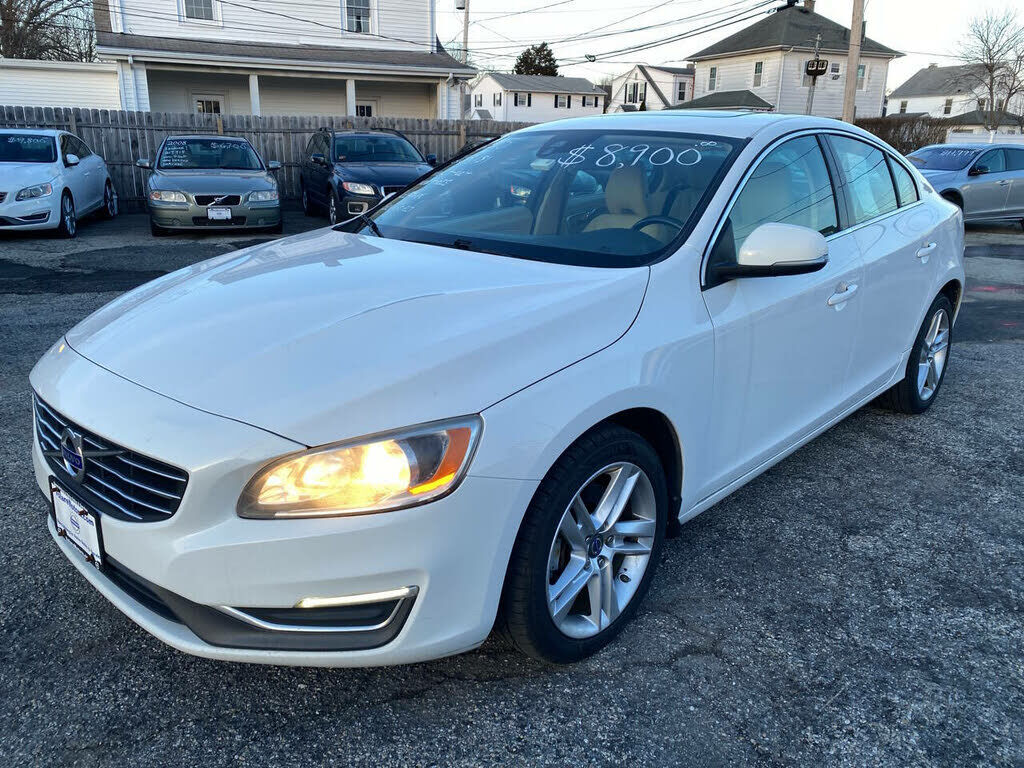 2015 VOLVO S60