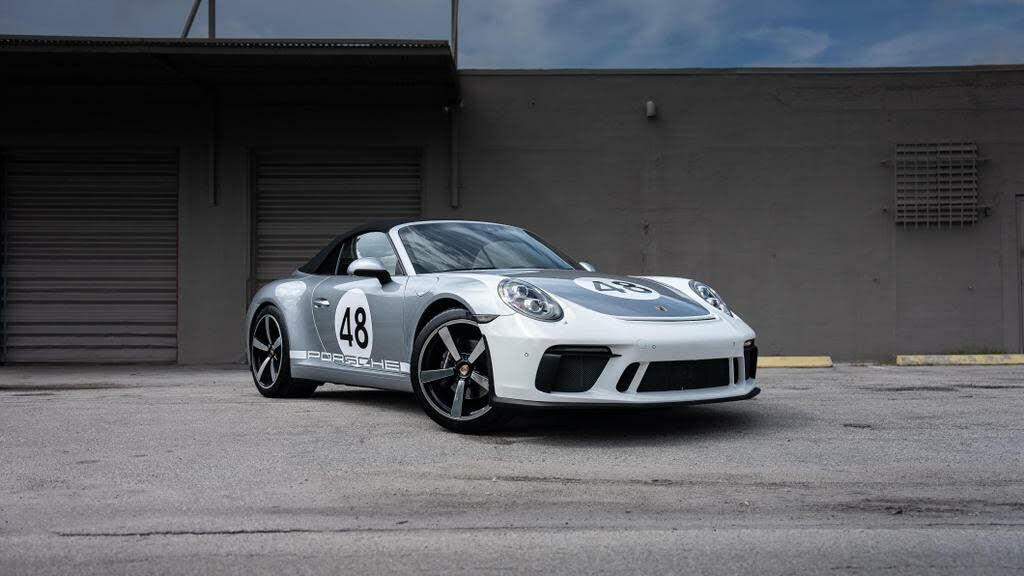 2018 PORSCHE 911