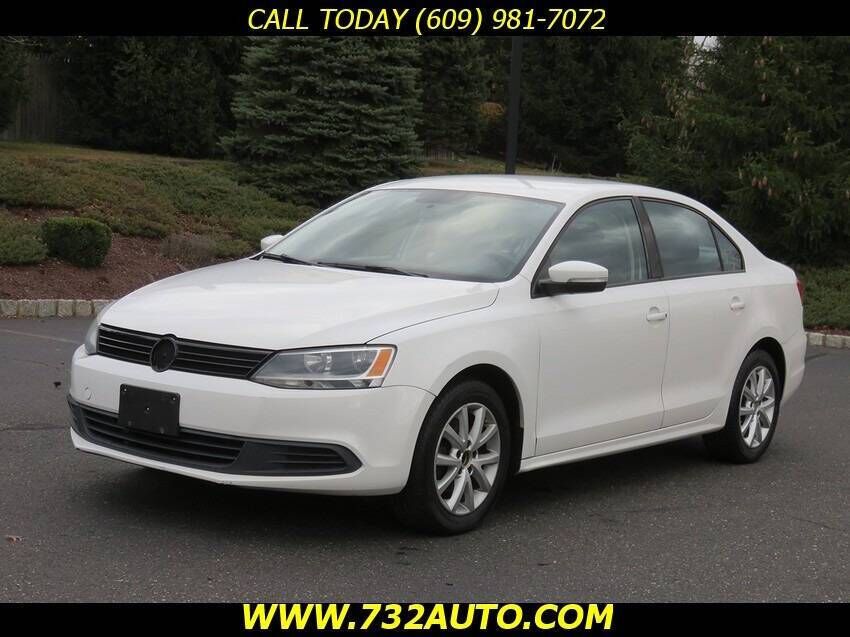 2011 VOLKSWAGEN Jetta