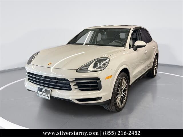 2022 PORSCHE Cayenne