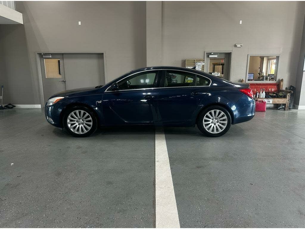 2011 BUICK Regal