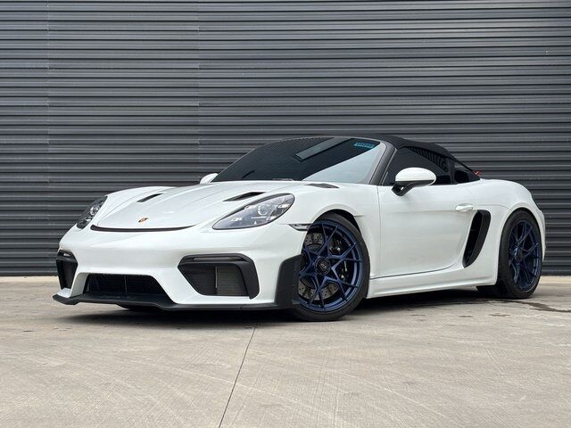2025 PORSCHE 718