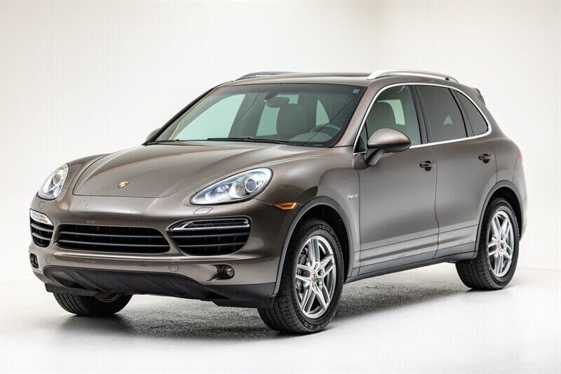 2014 PORSCHE Cayenne