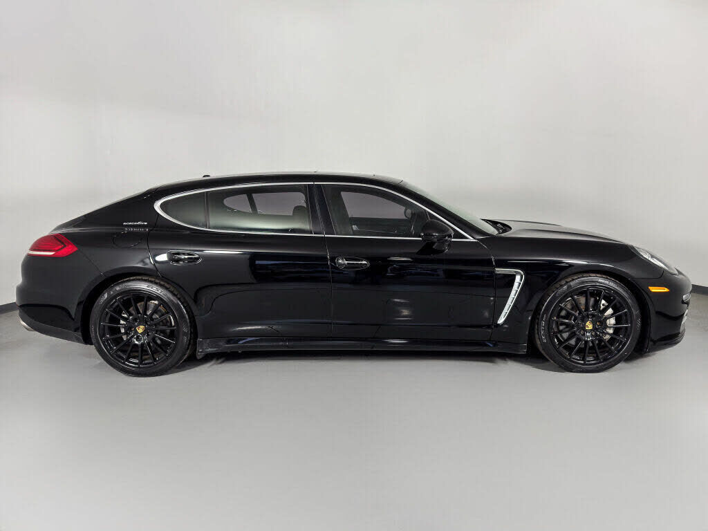 2015 PORSCHE Panamera