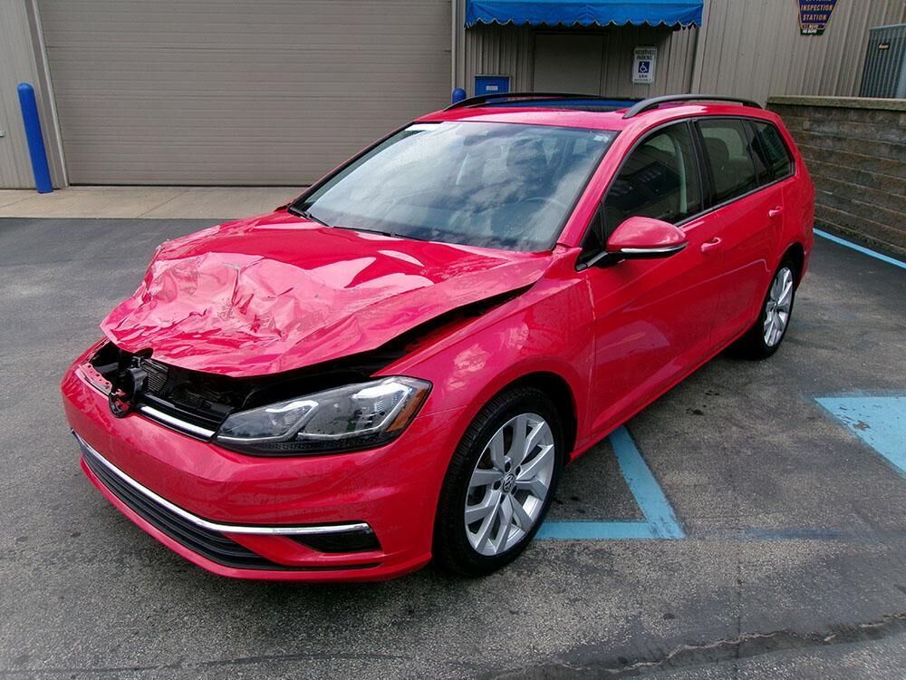2019 VOLKSWAGEN Golf SportWagen