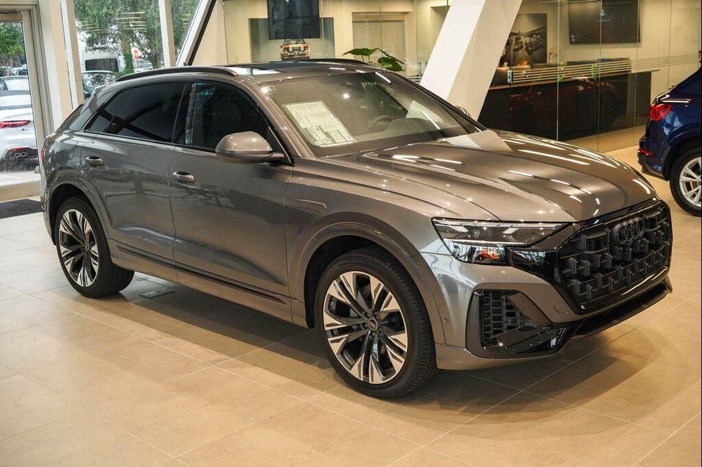 2025 Audi Q8
