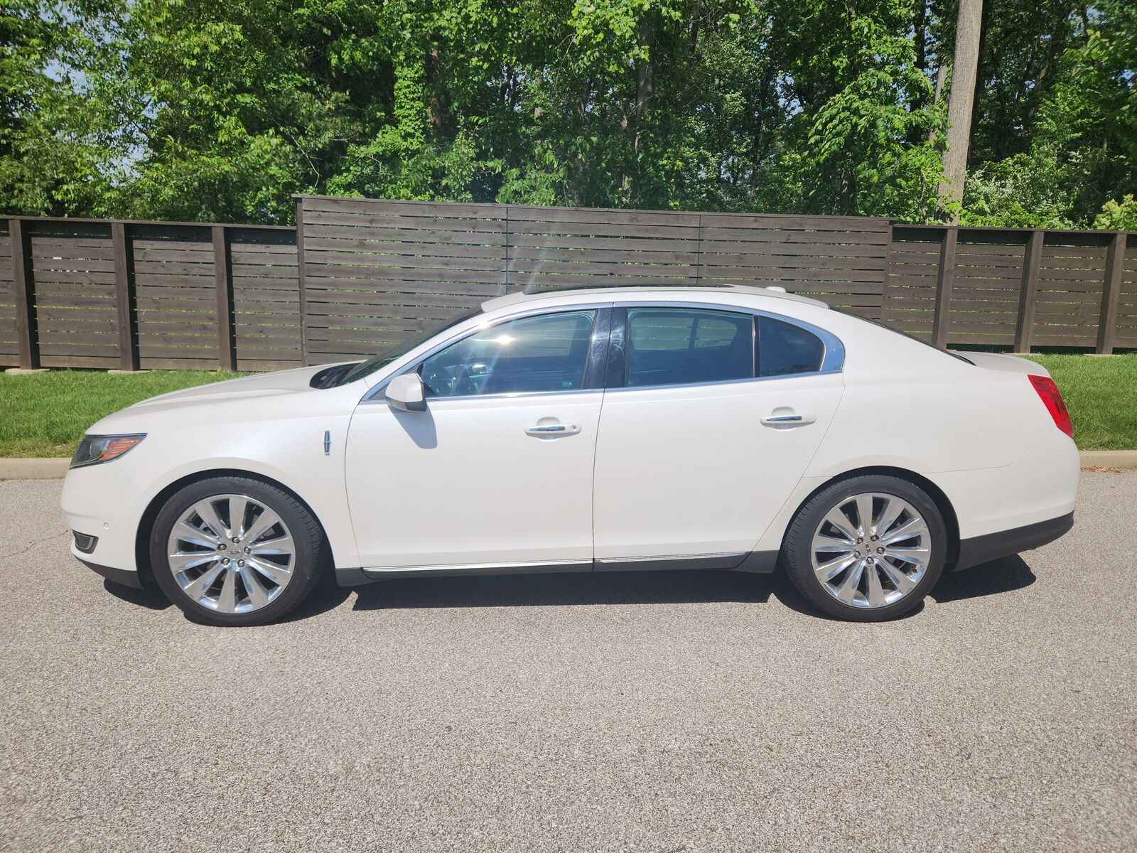 2016 LINCOLN MKS