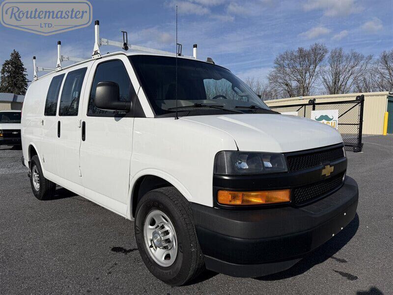 2020 CHEVROLET Express