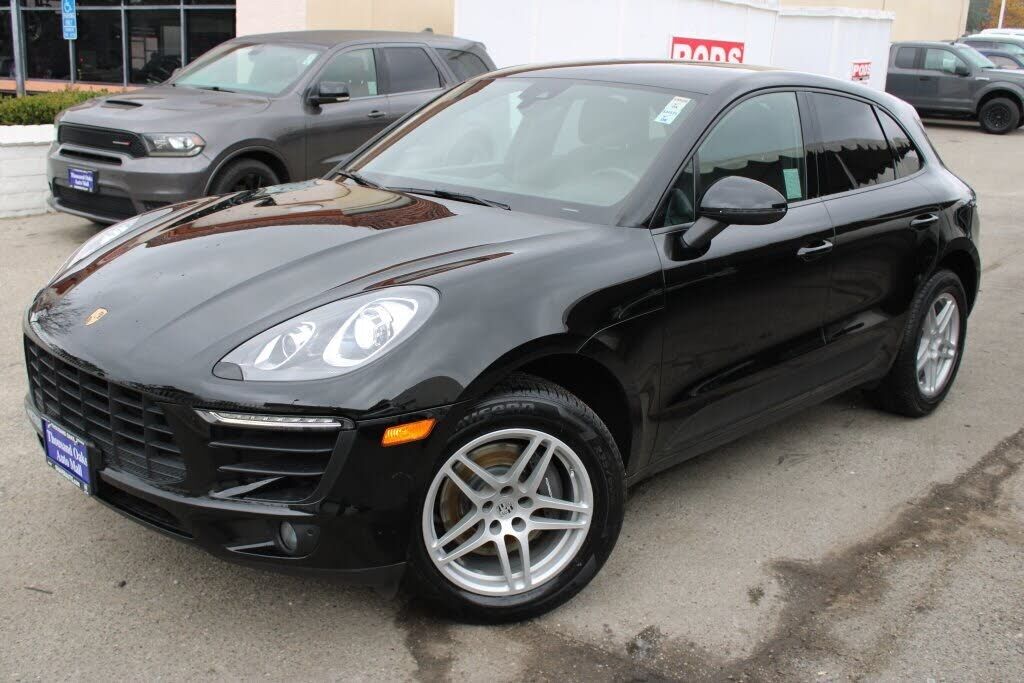 2018 PORSCHE Macan