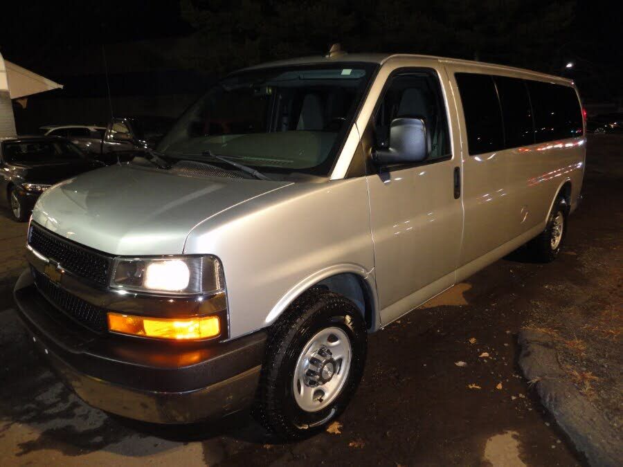 2017 CHEVROLET Express