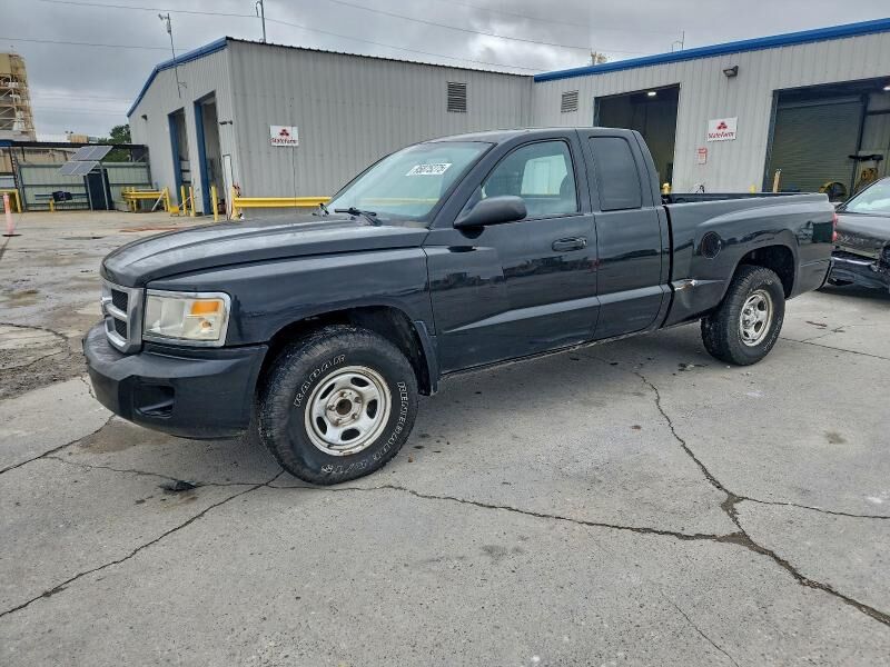 2011 DODGE Dakota