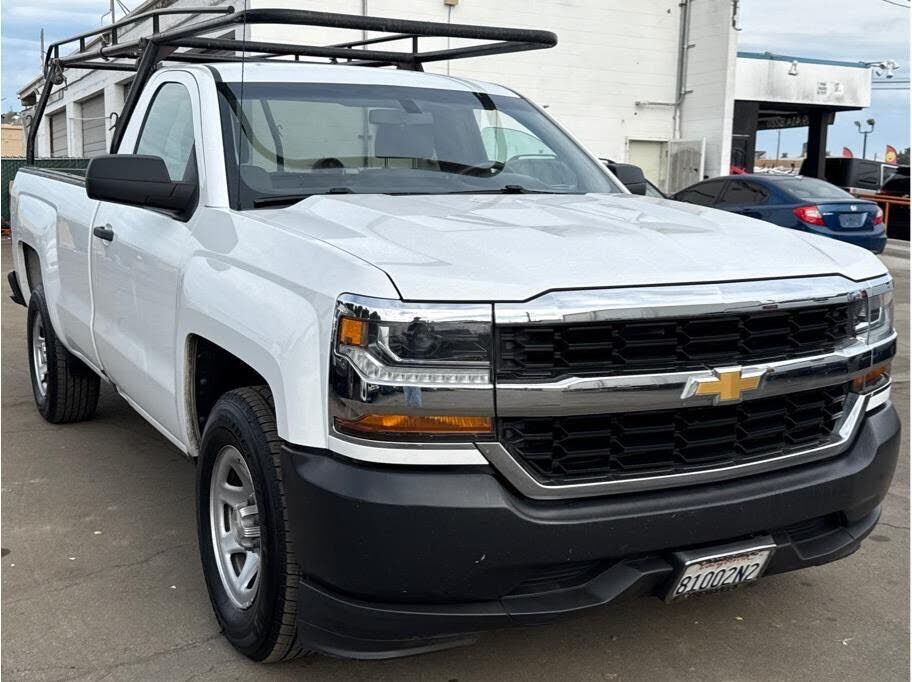 2018 CHEVROLET Silverado