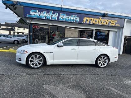 Jaguar XJ