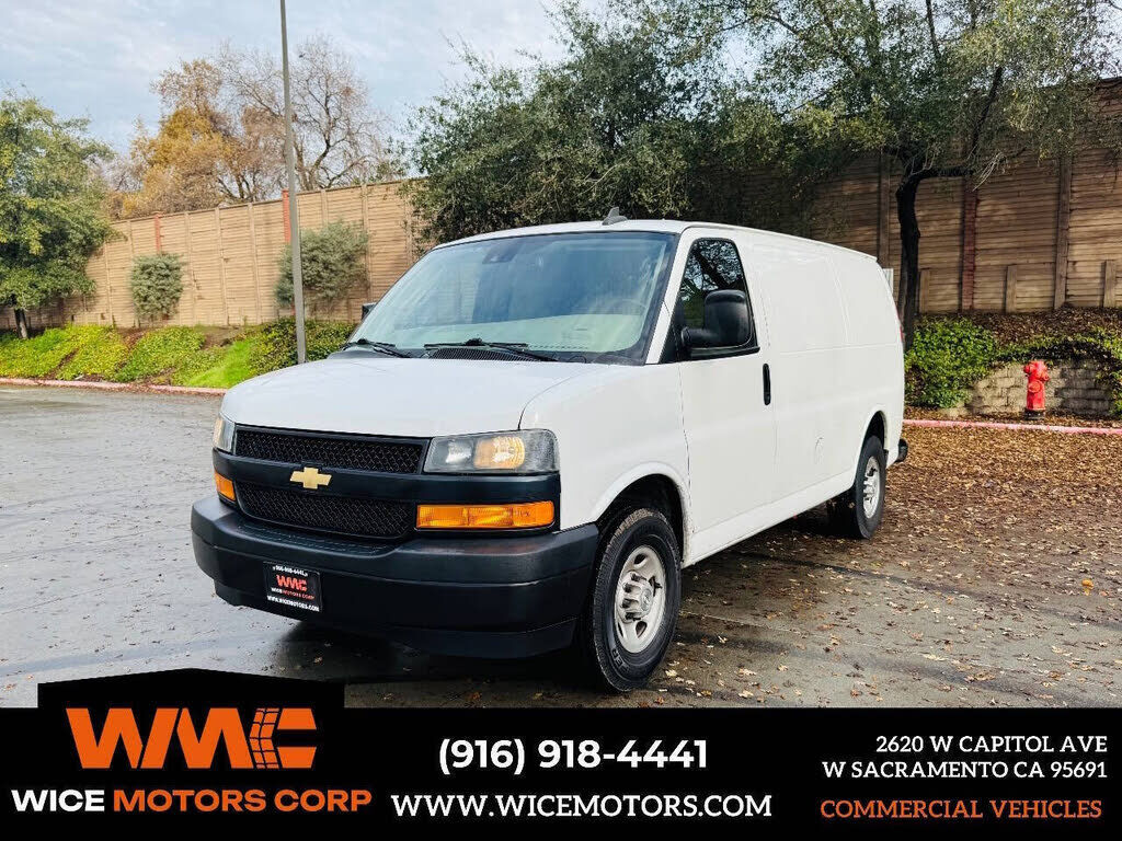 2020 CHEVROLET Express
