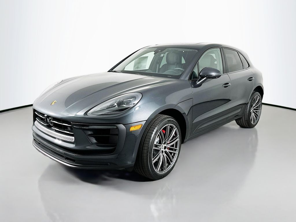 2026 PORSCHE Macan