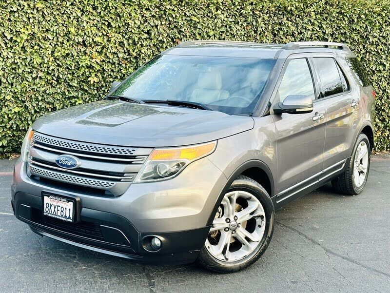 2011 FORD Explorer