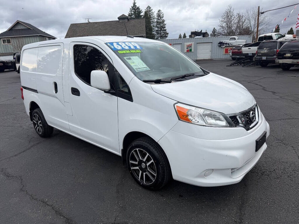 Nissan NV200