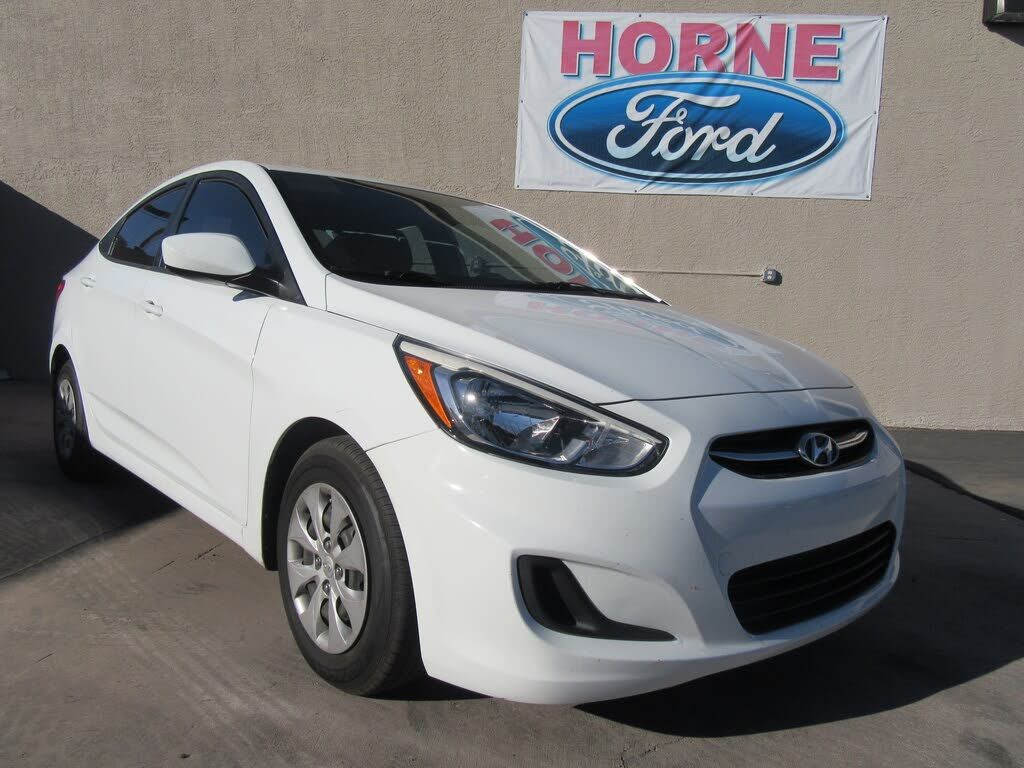 2015 HYUNDAI Accent