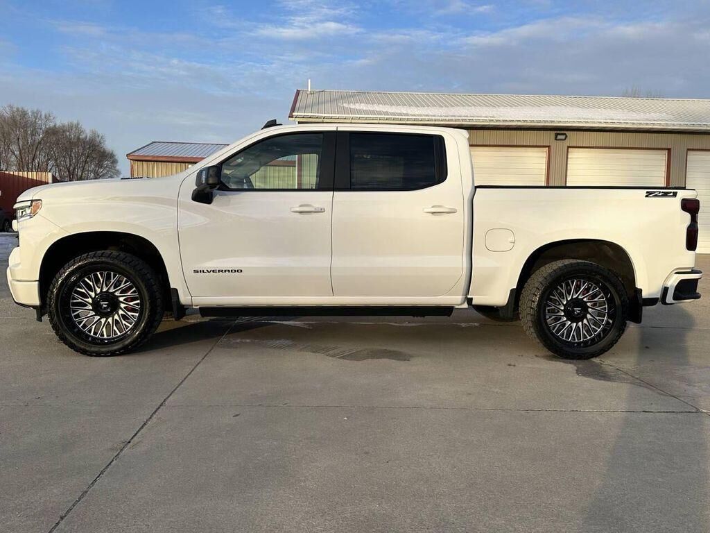 2025 CHEVROLET Silverado