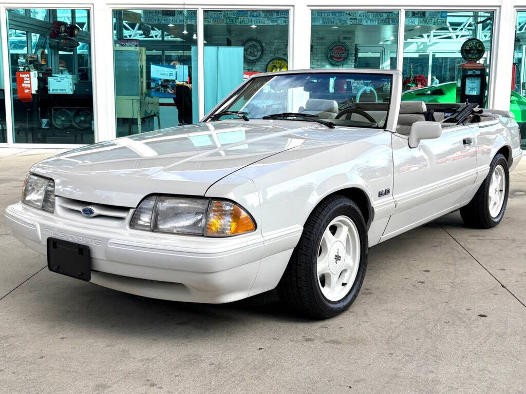1993 FORD Mustang