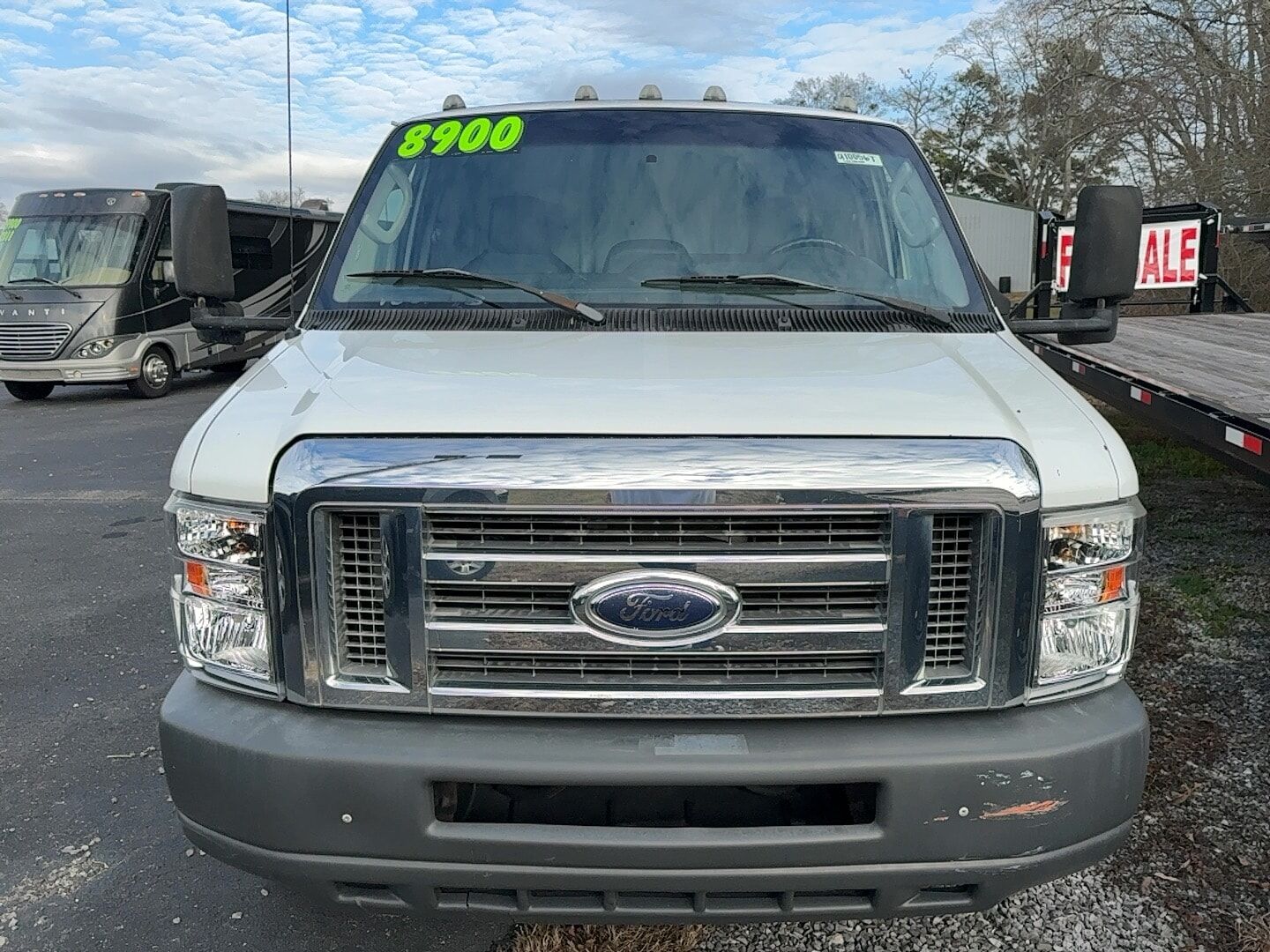 2011 FORD E-450