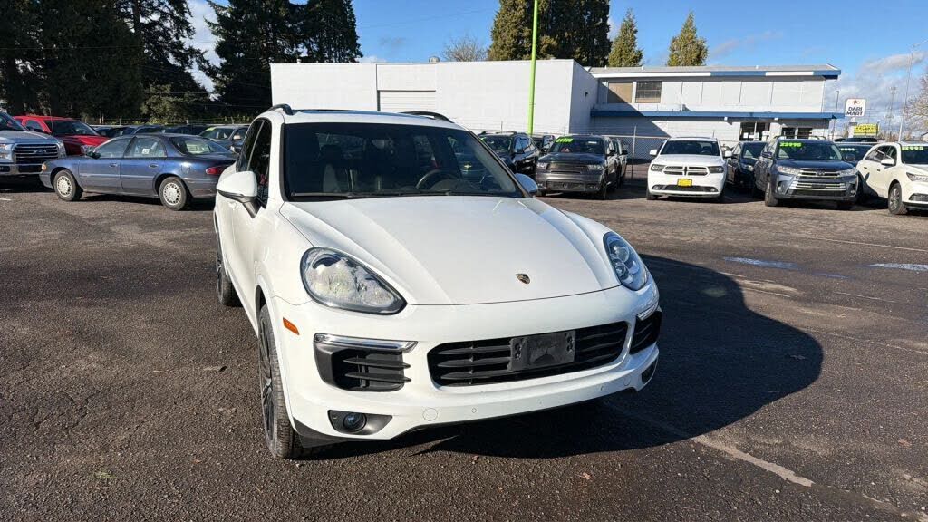 2016 PORSCHE Cayenne