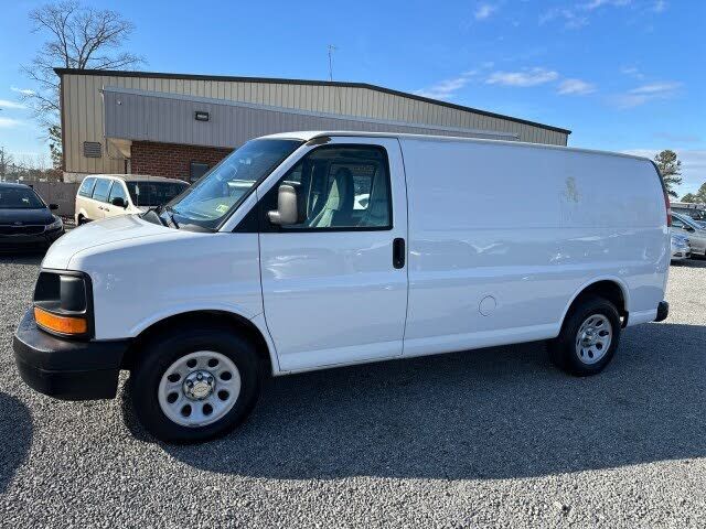 2011 CHEVROLET Express