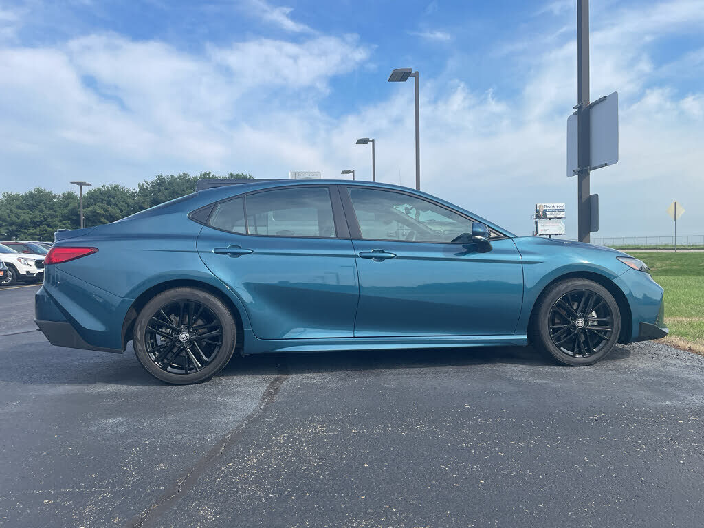 2025 TOYOTA Camry