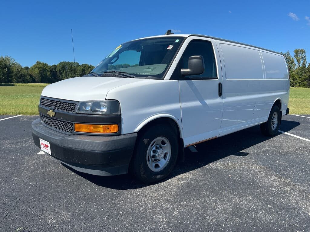 2019 CHEVROLET Express