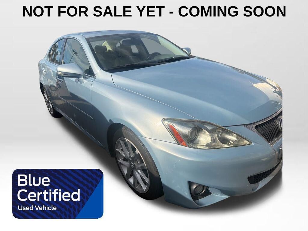 Lexus IS
