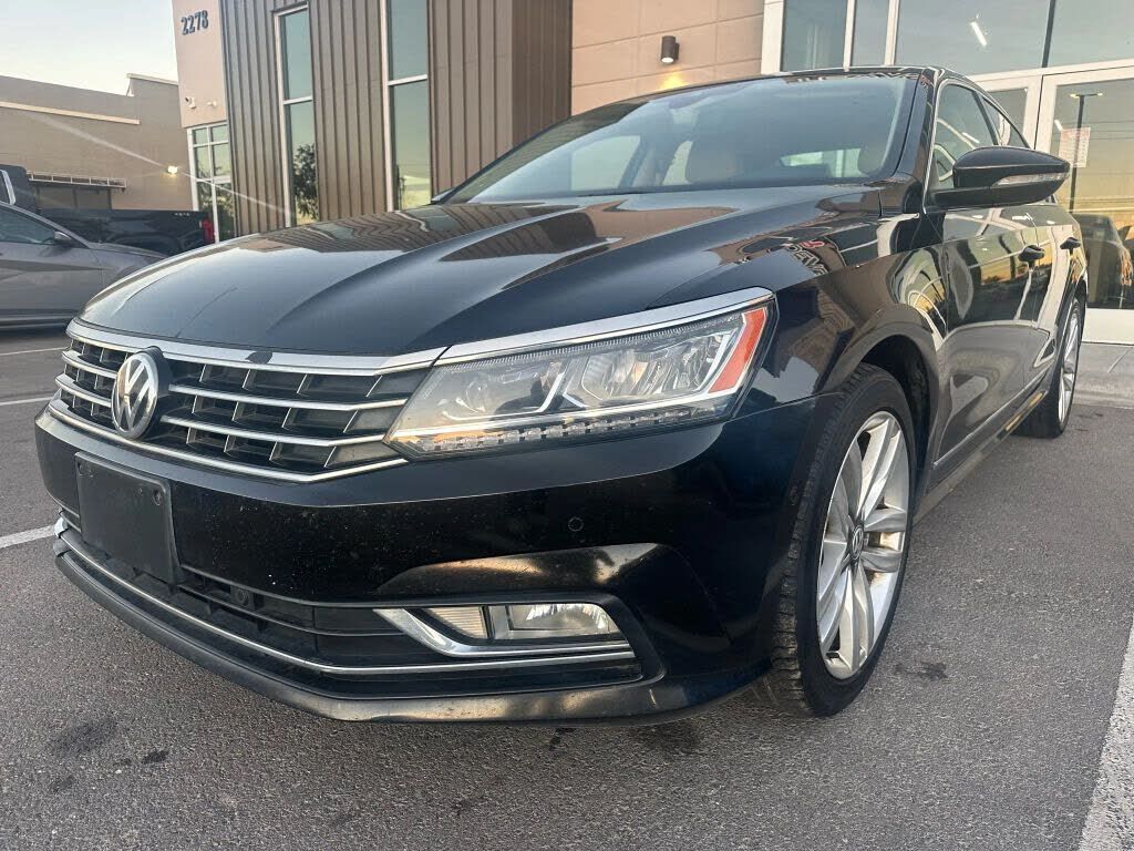 2017 VOLKSWAGEN Passat